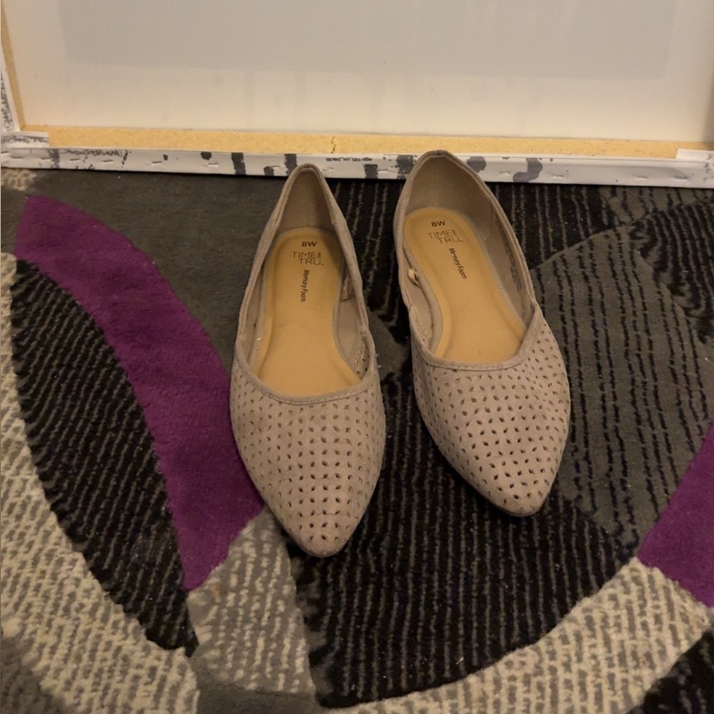 Time and Tru Taupe Pointed Perforated Flats